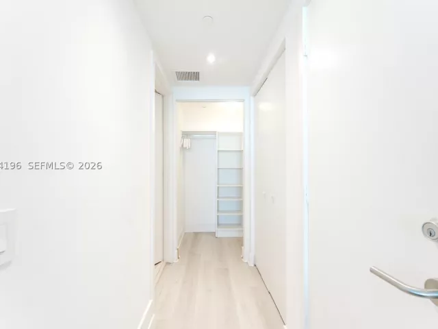2-bedroom condo for sale in Hollywood - 4111 S Ocean Dr 3008 - MondialRealty