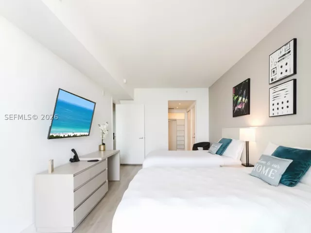 2-bedroom condo for sale in Hollywood - 4111 S Ocean Dr 3008 - MondialRealty