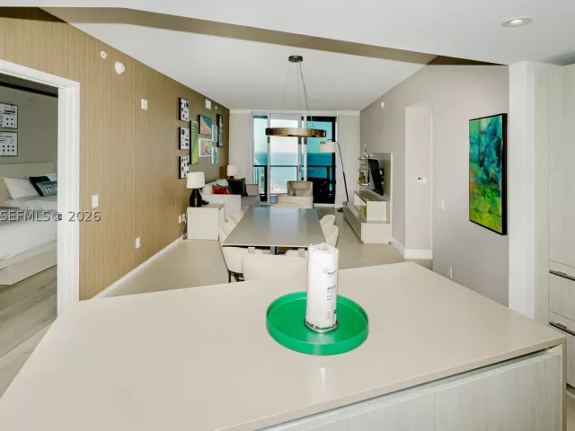 2-bedroom condo for sale in Hollywood - 4111 S Ocean Dr 3008 - MondialRealty