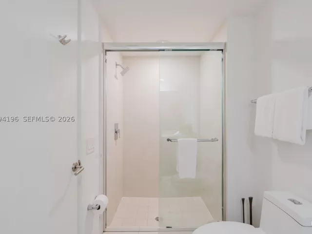 2-bedroom condo for sale in Hollywood - 4111 S Ocean Dr 3008 - MondialRealty