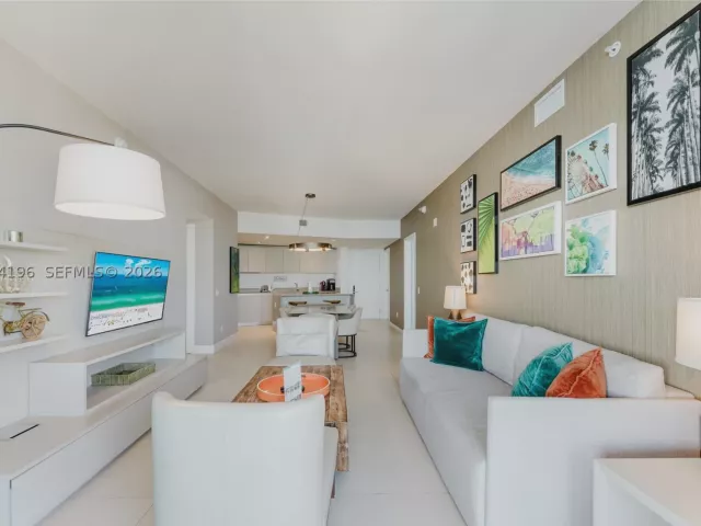 2-bedroom condo for sale in Hollywood - 4111 S Ocean Dr 3008 - MondialRealty