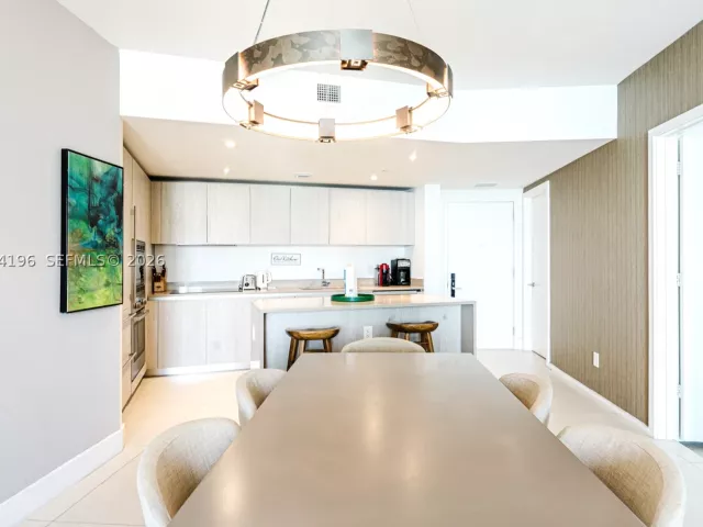 2-bedroom condo for sale in Hollywood - 4111 S Ocean Dr 3008 - MondialRealty