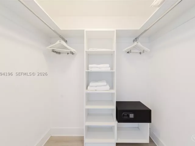 2-bedroom condo for sale in Hollywood - 4111 S Ocean Dr 3008 - MondialRealty