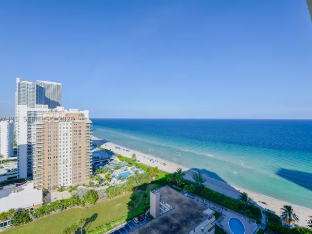 1-bedroom condo for rent in Hallandale Beach - 1950 S Ocean Dr 20D - MondialRealty