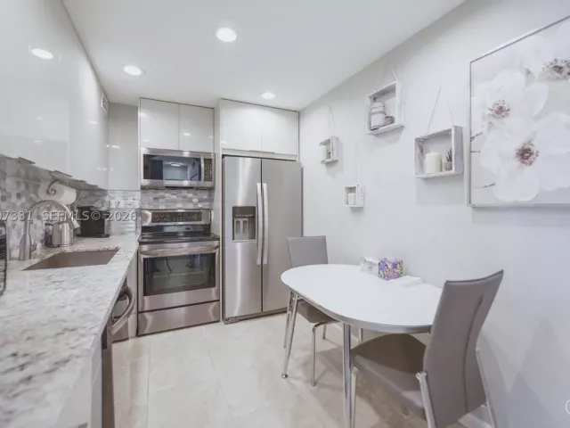 1-bedroom condo for rent in Hallandale Beach - 1950 S Ocean Dr 20D - MondialRealty