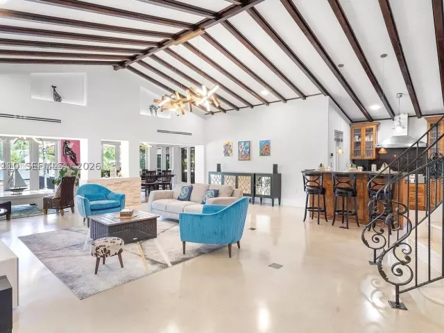 4-bedroom home for rent in Fort Lauderdale - 800 SW 12th - MondialRealty