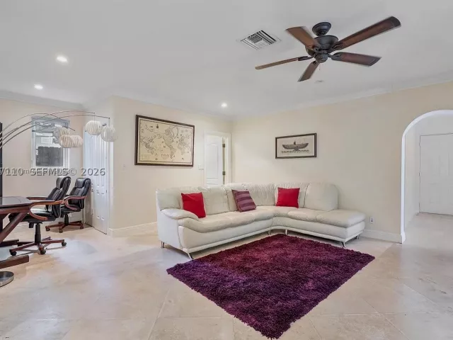 4-bedroom home for rent in Fort Lauderdale - 800 SW 12th - MondialRealty