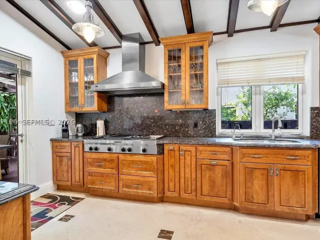 4-bedroom home for rent in Fort Lauderdale - 800 SW 12th - MondialRealty