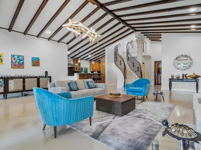 4-bedroom home for rent in Fort Lauderdale - 800 SW 12th - MondialRealty