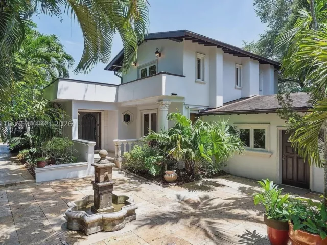 4-bedroom home for rent in Fort Lauderdale - 800 SW 12th - MondialRealty