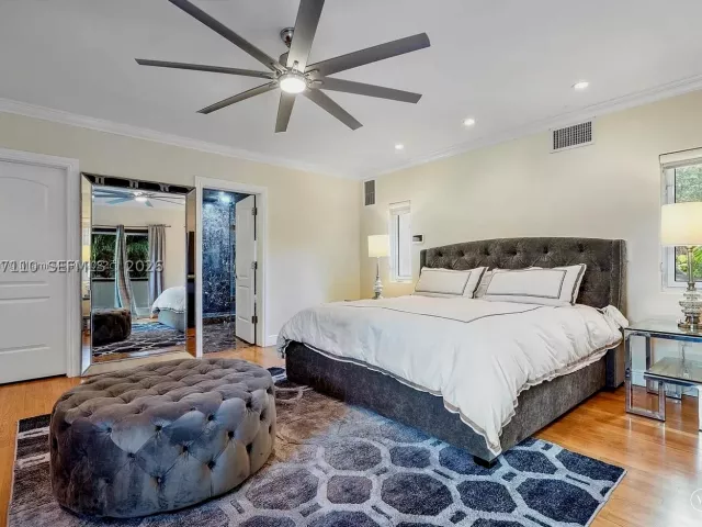 4-bedroom home for rent in Fort Lauderdale - 800 SW 12th - MondialRealty