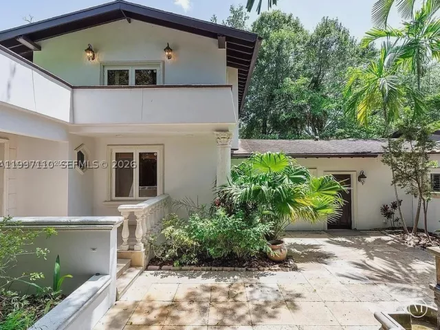 4-bedroom home for rent in Fort Lauderdale - 800 SW 12th - MondialRealty