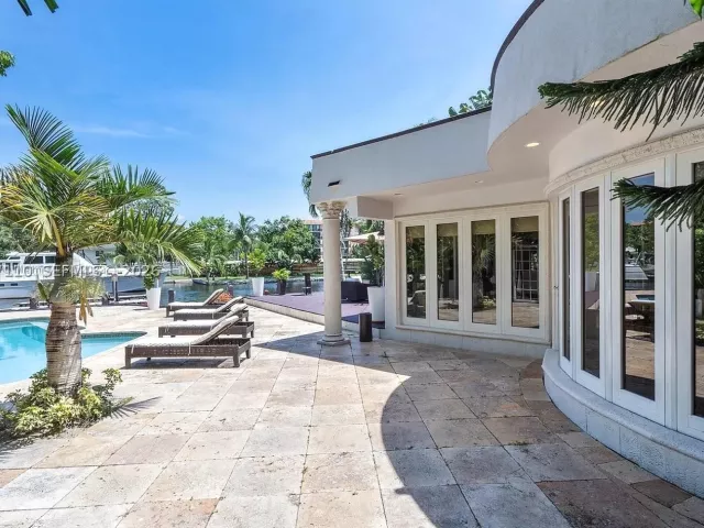 4-bedroom home for rent in Fort Lauderdale - 800 SW 12th - MondialRealty