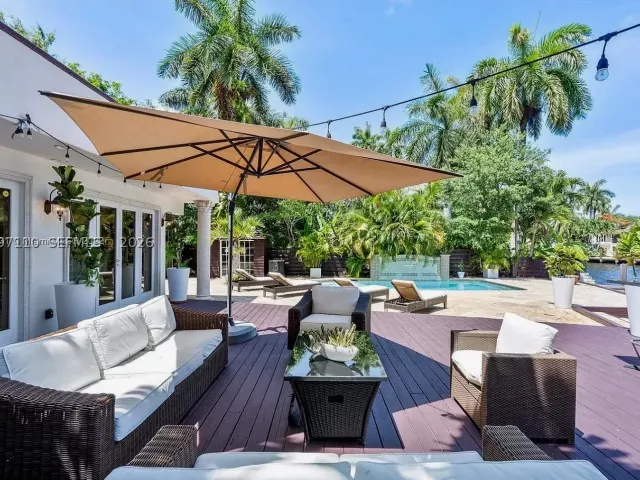 4-bedroom home for rent in Fort Lauderdale - 800 SW 12th - MondialRealty
