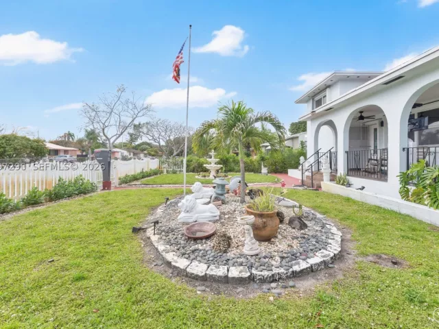 5-bedroom home for sale in North Miami - 1335 NW 129th St - MondialRealty