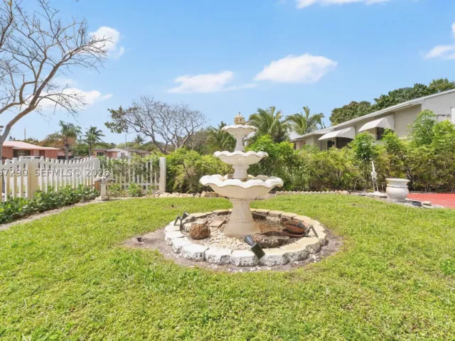 5-bedroom home for sale in North Miami - 1335 NW 129th St - MondialRealty