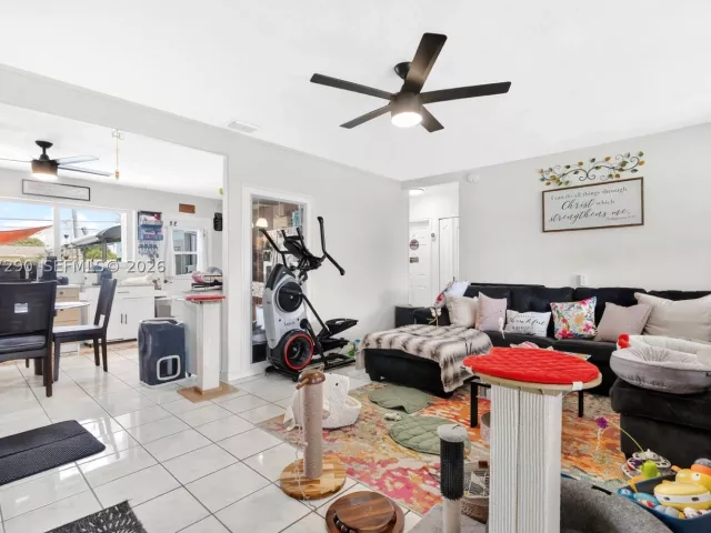 5-bedroom home for sale in North Miami - 1335 NW 129th St - MondialRealty