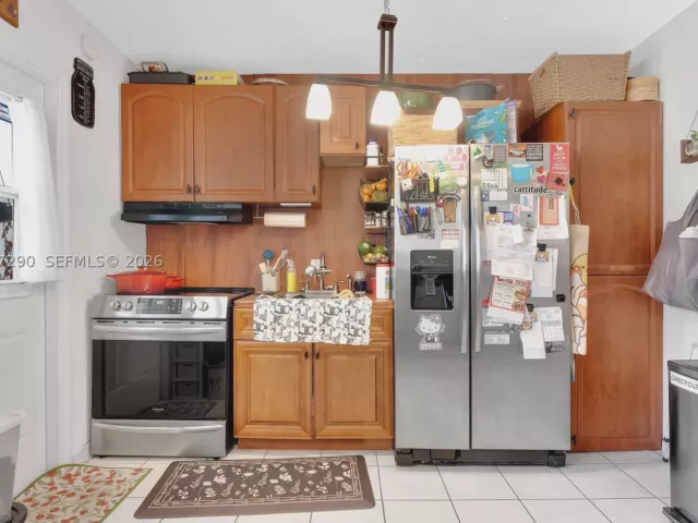 5-bedroom home for sale in North Miami - 1335 NW 129th St - MondialRealty
