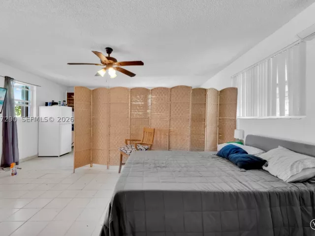 5-bedroom home for sale in North Miami - 1335 NW 129th St - MondialRealty