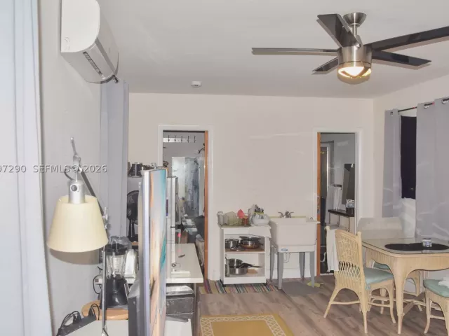 5-bedroom home for sale in North Miami - 1335 NW 129th St - MondialRealty