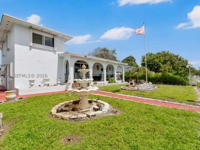 5-bedroom home for sale in North Miami - 1335 NW 129th St - MondialRealty