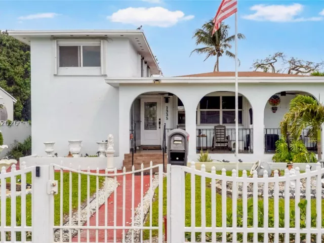 5-bedroom home for sale in North Miami - 1335 NW 129th St - MondialRealty