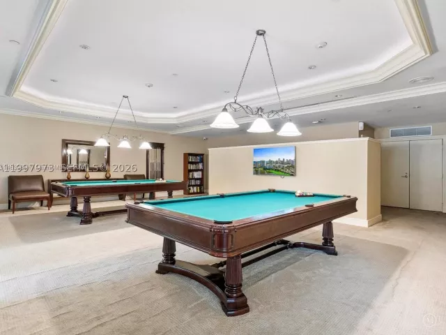 2-bedroom condo for sale in Aventura - 20000 E Country Club Dr 1102 - MondialRealty