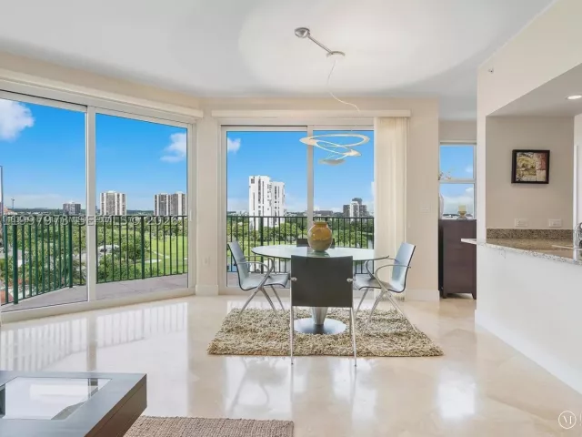 2-bedroom condo for sale in Aventura - 20000 E Country Club Dr 1102 - MondialRealty