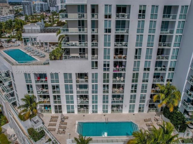2-bedroom condo for rent in Fort Lauderdale - 401 N Birch Rd 404 - MondialRealty