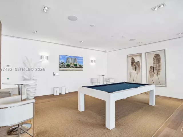 2-bedroom condo for rent in Fort Lauderdale - 401 N Birch Rd 404 - MondialRealty