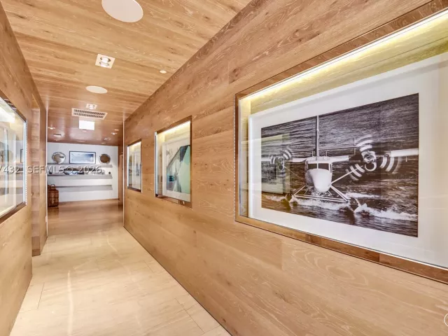 2-bedroom condo for rent in Fort Lauderdale - 401 N Birch Rd 404 - MondialRealty