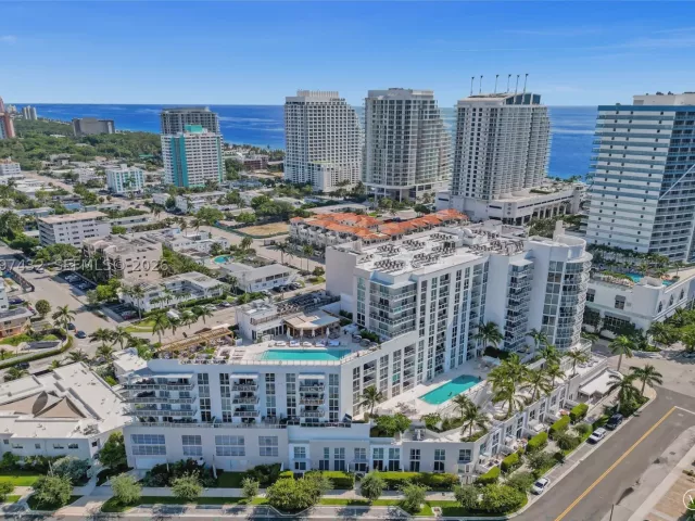 2-bedroom condo for rent in Fort Lauderdale - 401 N Birch Rd 404 - MondialRealty