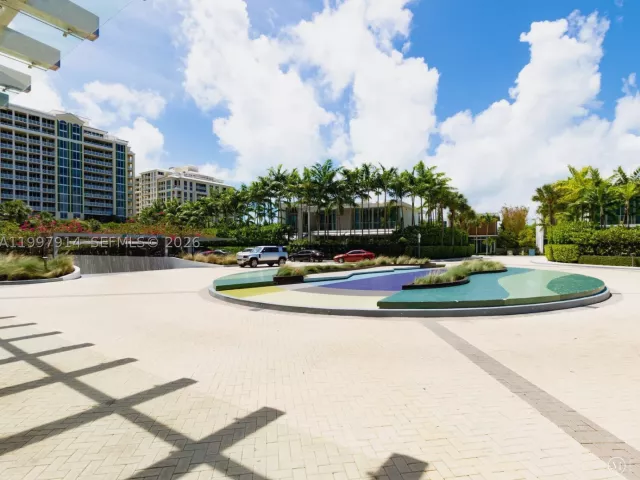 2-bedroom condo for rent in Key Biscayne - 360 Ocean Dr 304S - MondialRealty