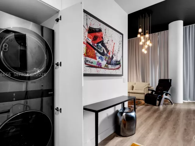 condo for sale in Miami - 244 Biscayne Blvd 239 - MondialRealty