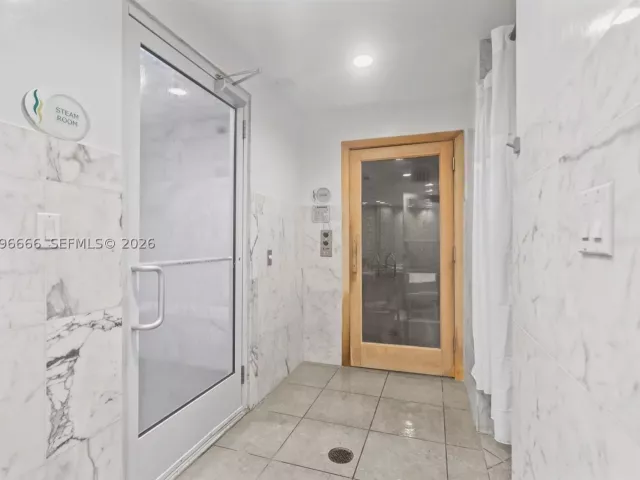 condo for sale in Miami - 244 Biscayne Blvd 239 - MondialRealty