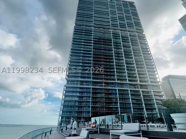 1-bedroom condo for rent in Miami - 495 Brickell ave 2707 - MondialRealty