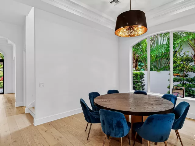 5-bedroom home for sale in Boca Raton - 755 Fern Drive - MondialRealty