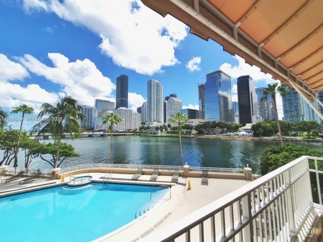 2-bedroom condo for rent in Miami - 701 Brickell Key Blvd 2306 - MondialRealty
