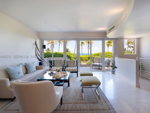 4-bedroom home for sale in Key Biscayne - 201 Crandon Blvd 174 - MondialRealty