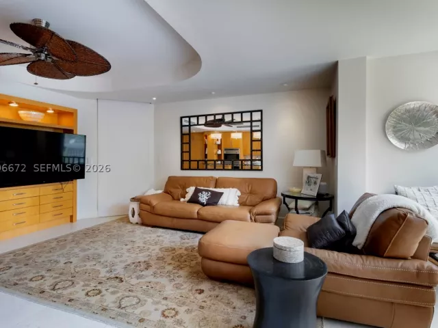 4-bedroom home for sale in Key Biscayne - 201 Crandon Blvd 174 - MondialRealty