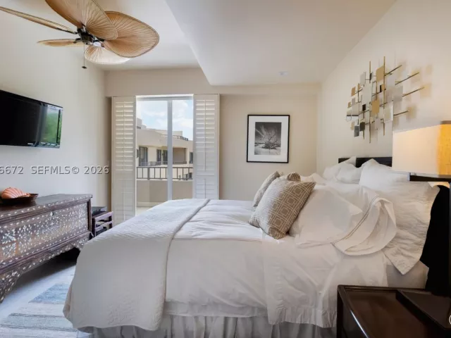 4-bedroom home for sale in Key Biscayne - 201 Crandon Blvd 174 - MondialRealty