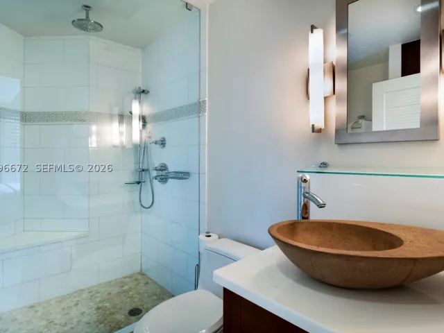4-bedroom home for sale in Key Biscayne - 201 Crandon Blvd 174 - MondialRealty