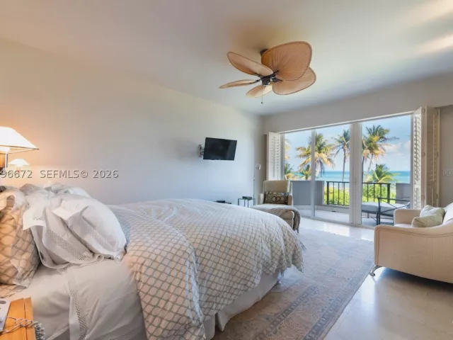 4-bedroom home for sale in Key Biscayne - 201 Crandon Blvd 174 - MondialRealty