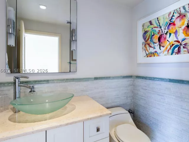 4-bedroom home for sale in Key Biscayne - 201 Crandon Blvd 174 - MondialRealty