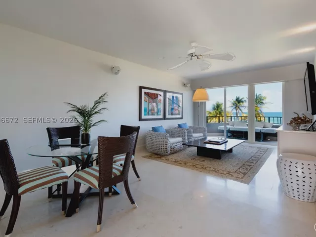 4-bedroom home for sale in Key Biscayne - 201 Crandon Blvd 174 - MondialRealty