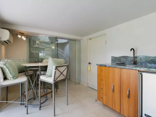 4-bedroom home for sale in Key Biscayne - 201 Crandon Blvd 174 - MondialRealty