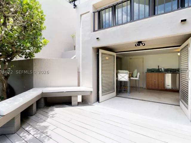 4-bedroom home for sale in Key Biscayne - 201 Crandon Blvd 174 - MondialRealty