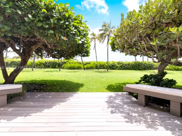 4-bedroom home for sale in Key Biscayne - 201 Crandon Blvd 174 - MondialRealty