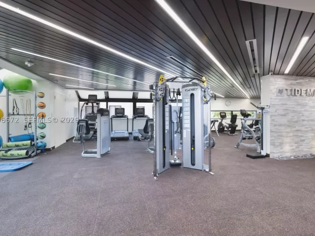 4-bedroom home for sale in Key Biscayne - 201 Crandon Blvd 174 - MondialRealty