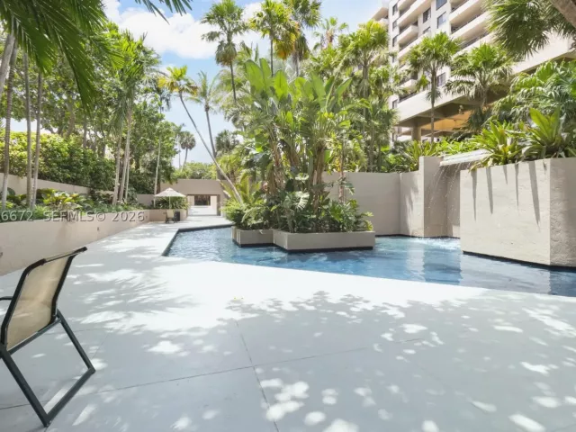 4-bedroom home for sale in Key Biscayne - 201 Crandon Blvd 174 - MondialRealty